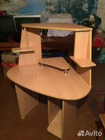 Стол для компьютера