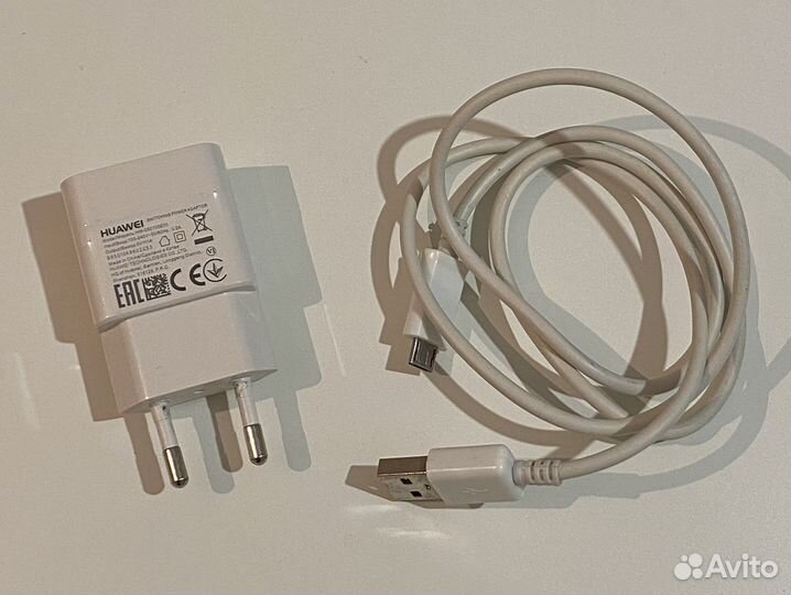 Сетевое зарядное устройство Huawei HW-050100Е01