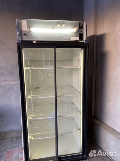 Холодильный шкаф витрина бу