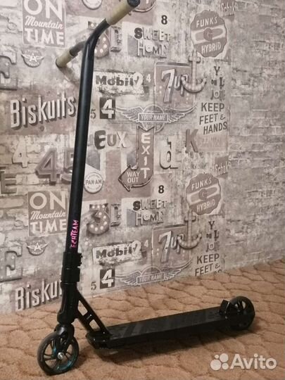 Трюковой самокат