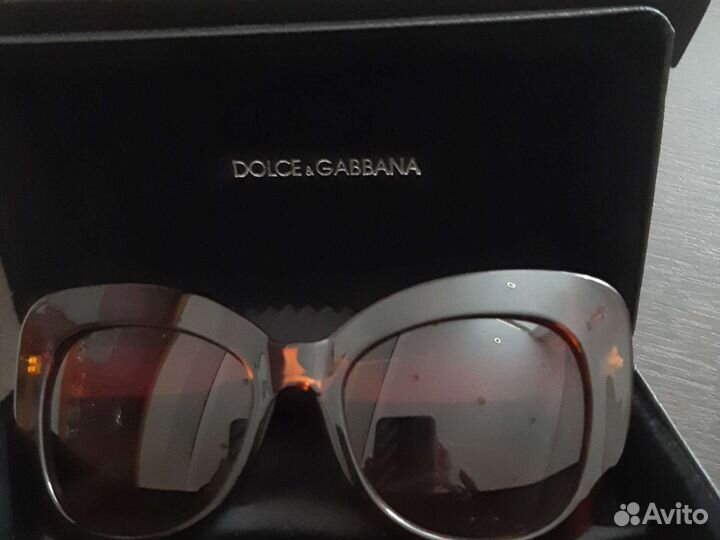 Солнцезащитные очки женские брендовые