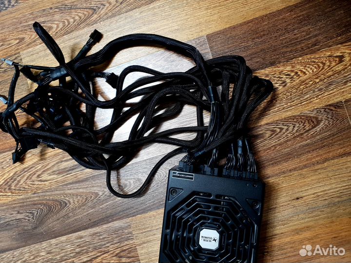 Блок питания Super Flower Leadex Platinum 1600W