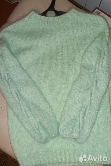 Пуловер женский размер М
