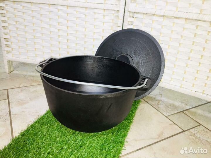Чугунный казан походный. Котелок