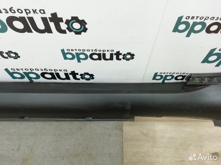 Накладка порога правая 76850-1CA0A Infiniti