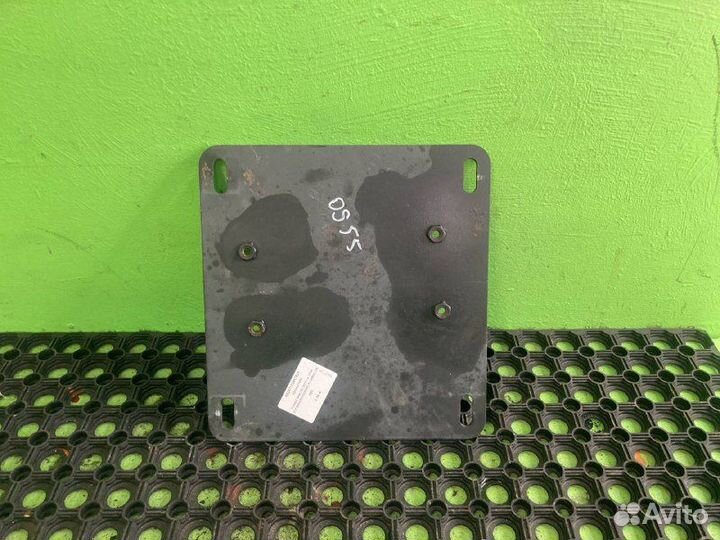 Кронштейн KAMAZ 5490-DC