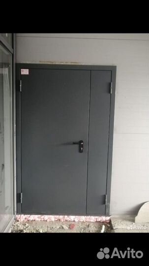 Противопожарные и технические двери