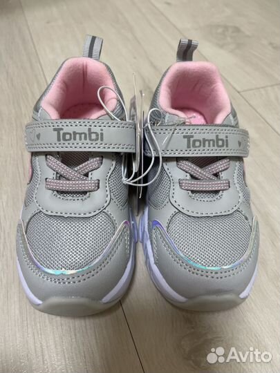 Кроссовки tombi 24 новые