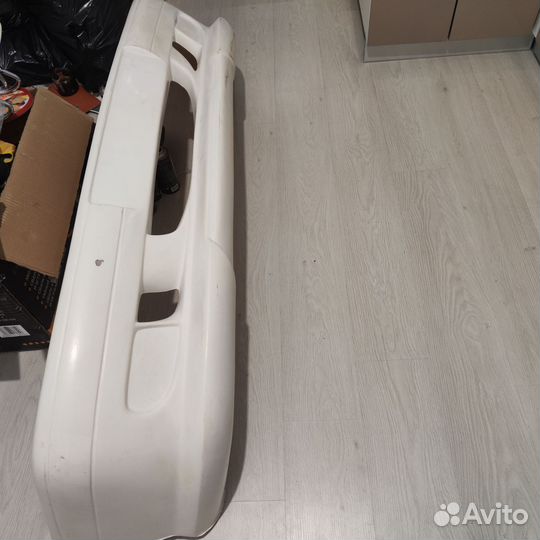 Передний бампер 124 Мерседес Вальд