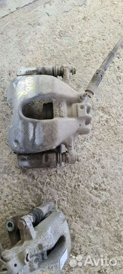 Суппорта передние peugeot 308 пежо 308