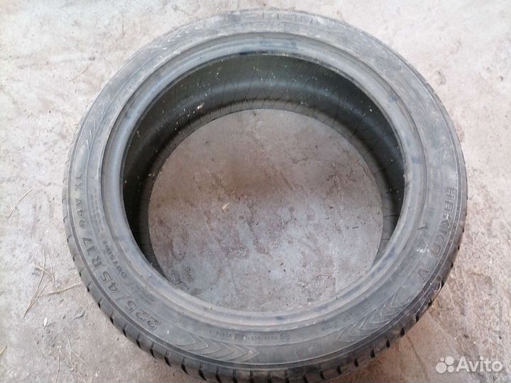 Nokian Tyres Hakkapeliitta SUV 5 2.25/4.5 R17 25G