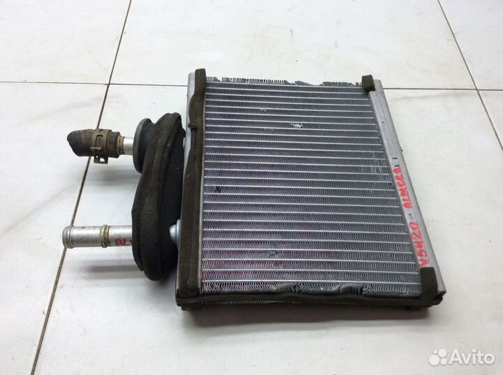 Радиатор отопителя салона печки Nissan Almera B10