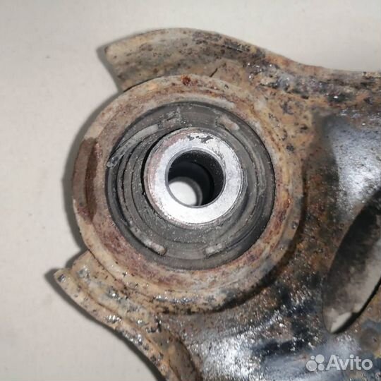 Рычаг передний левый Volvo XC60 2008-2017