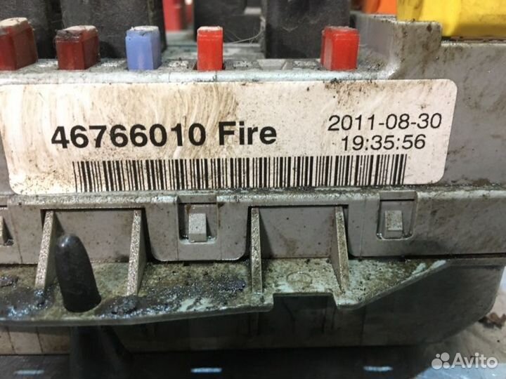 Блок предохранителей Fiat Albea 350A1000 2012