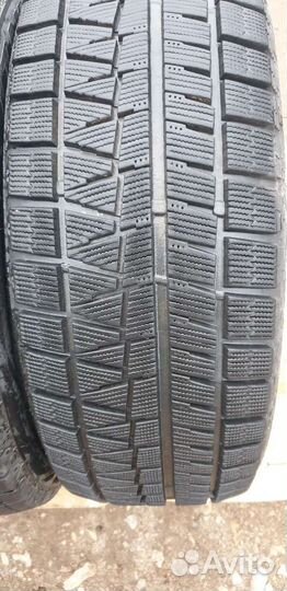 Bridgestone Blizzak Revo GZ 215/55 R17 94S