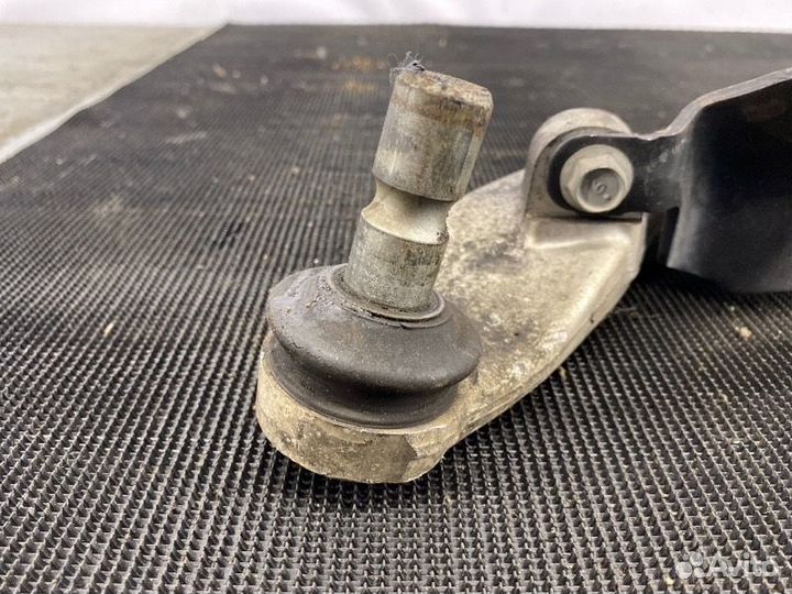 Рычаг подвески передний левый Nissan Teana J32