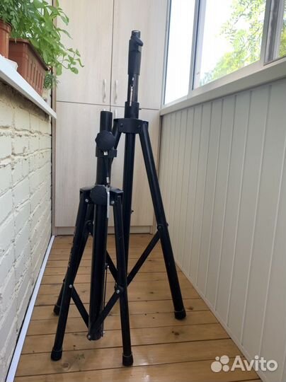 Стойки для акустики колонок