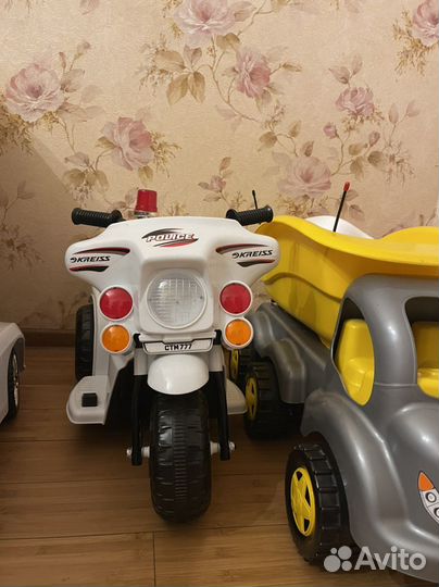 Игрушка грузовик