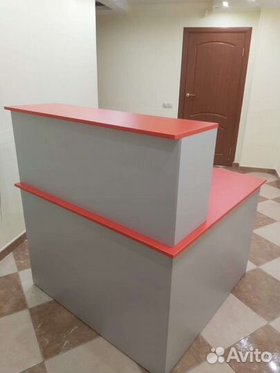 Стойка ресепшн,новая