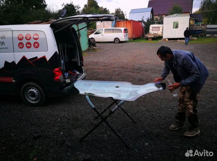 Стекло лобовое верхнее Hitachi ZX 280 LCN-3