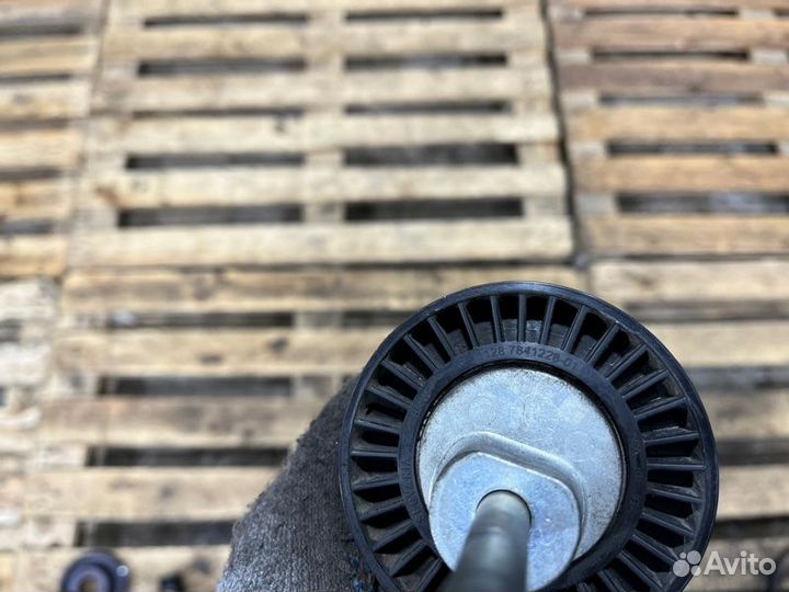 Ролик обводной навесного оборудования Bmw 3 E36