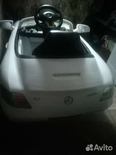 Детская машина на аккумуляторе мерседес