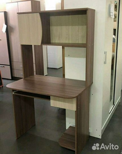 Компьютерный стол #2