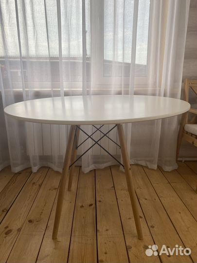 Стол обеденный круглый 100 eames
