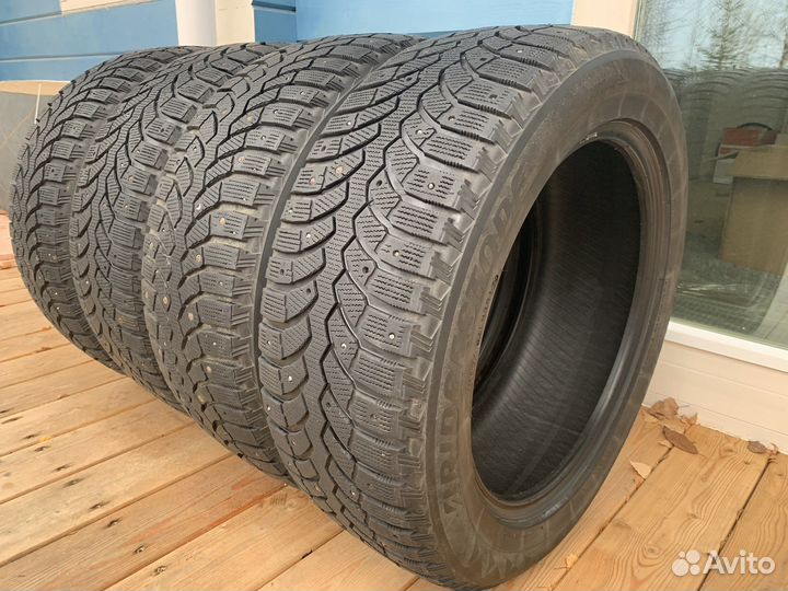 Bridgestone Blizzak Spike-01 235/55 R18