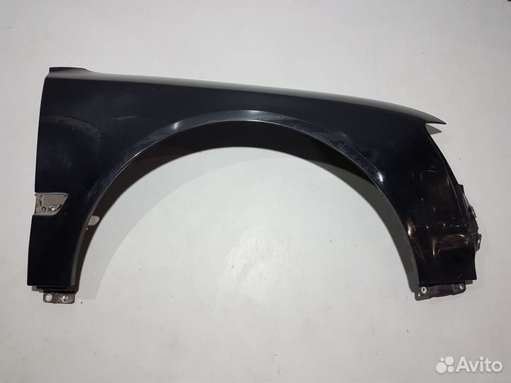 Крыло переднее правое битое ауди а8 audi a8