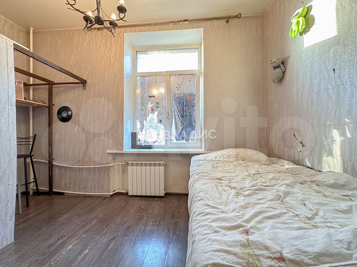 4-к. квартира, 99 м², 1/6 эт.