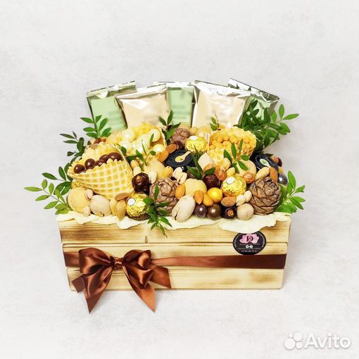 Набор с орехами. Подарок начальнику