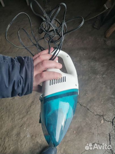 Автомобильный пылесос