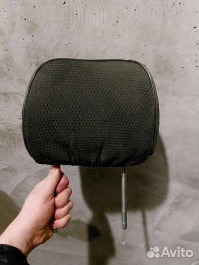 Подголовник