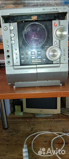 Музыкальный центр