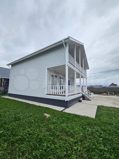 Дом 198 м² на участке 5 сот.