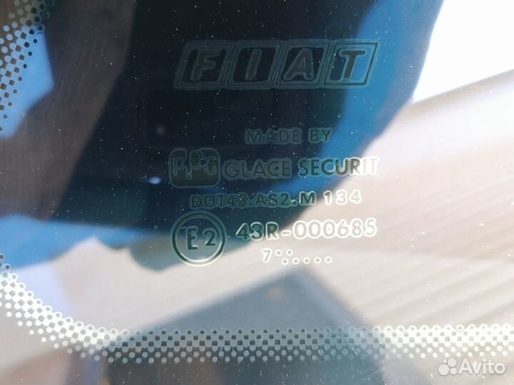 Стекло кузовное бок Fiat Punto I (176) 1993-99