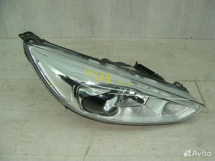 Фара правая Ford Focus