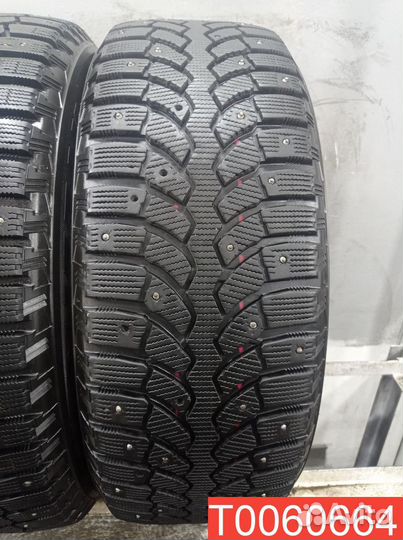 Bridgestone Blizzak Spike-01 215/60 R17 100R