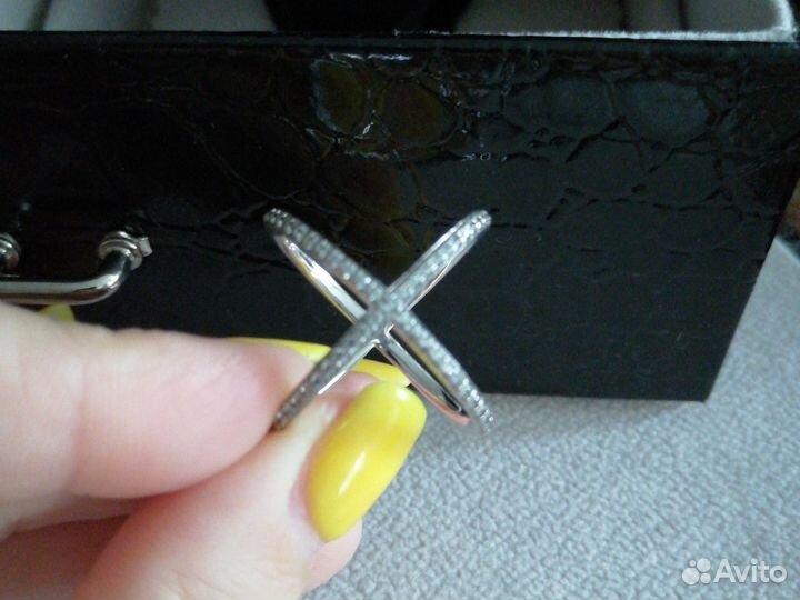 Серебряное кольцо