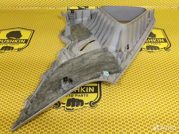 Обшивка стойки задней верхняя задняя правая