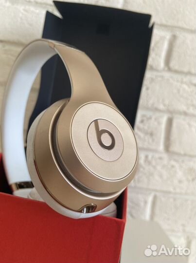 Беспроводные наушники