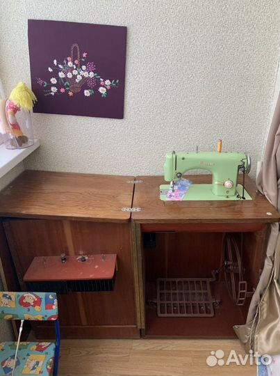 Швейная машина minerva