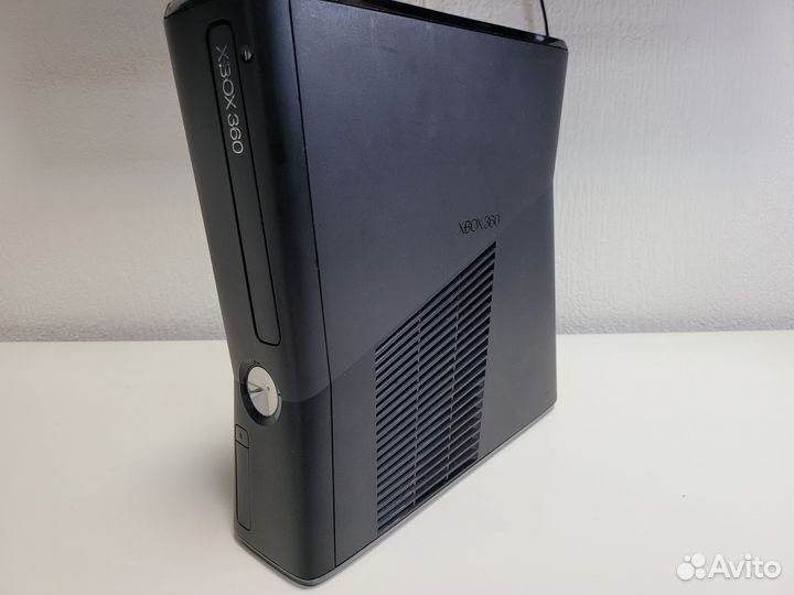 Xbox 360 slim freeboot прошитый