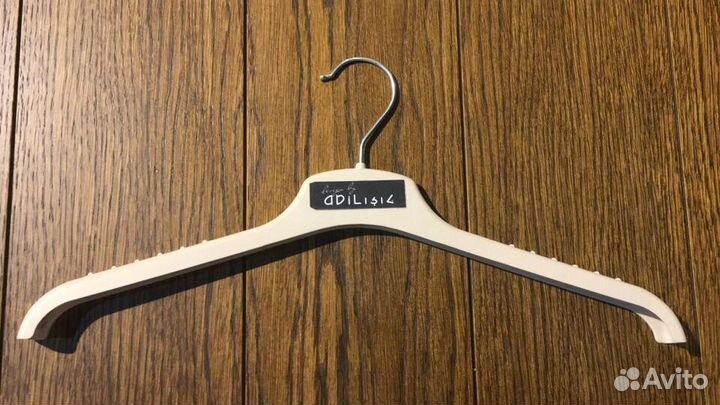 Вешалки/плечики для одежды(разные много).Дет./жен