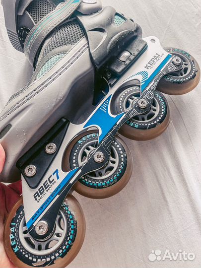 Роликовые коньки+защита на локти