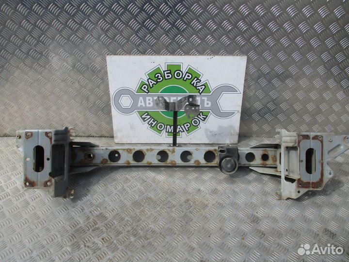 Усилитель переднего бампера FAW Besturn B50 2012г