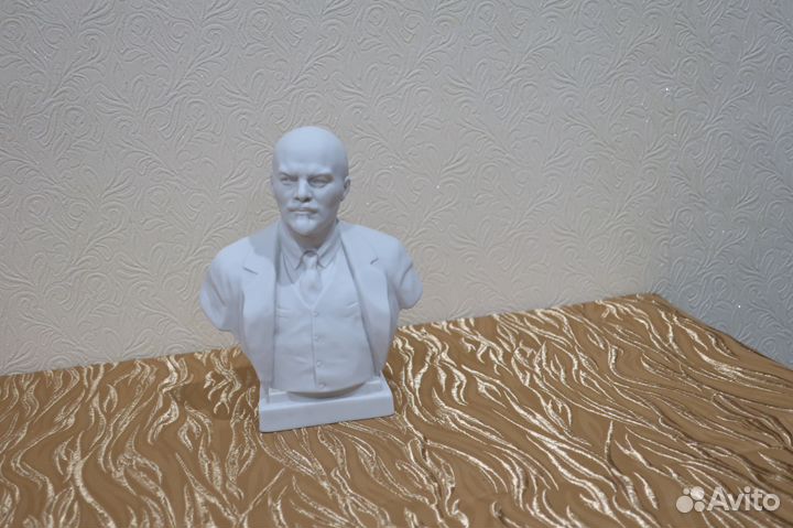 Статуэтка.Бюст В.И.Ленина. лфз