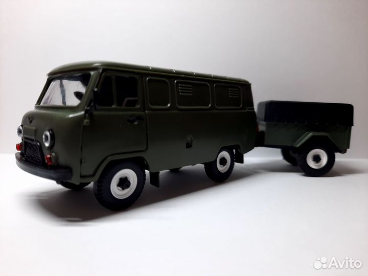Модель УАЗ 3962 с прицепом 8109 Коллекционная