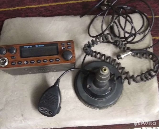 Автомобильная рация с антенной